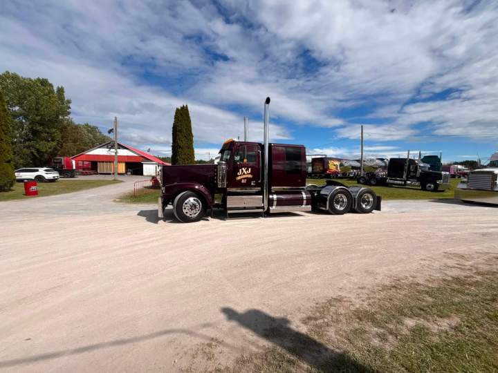 Custom truck lettering Saint Hyacinthe